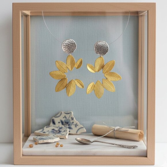 🆕️Turkish Stunning Handmade Artisan 18K Gold Plated Brass Fine Leaf Earrings - Picture 1 of 11